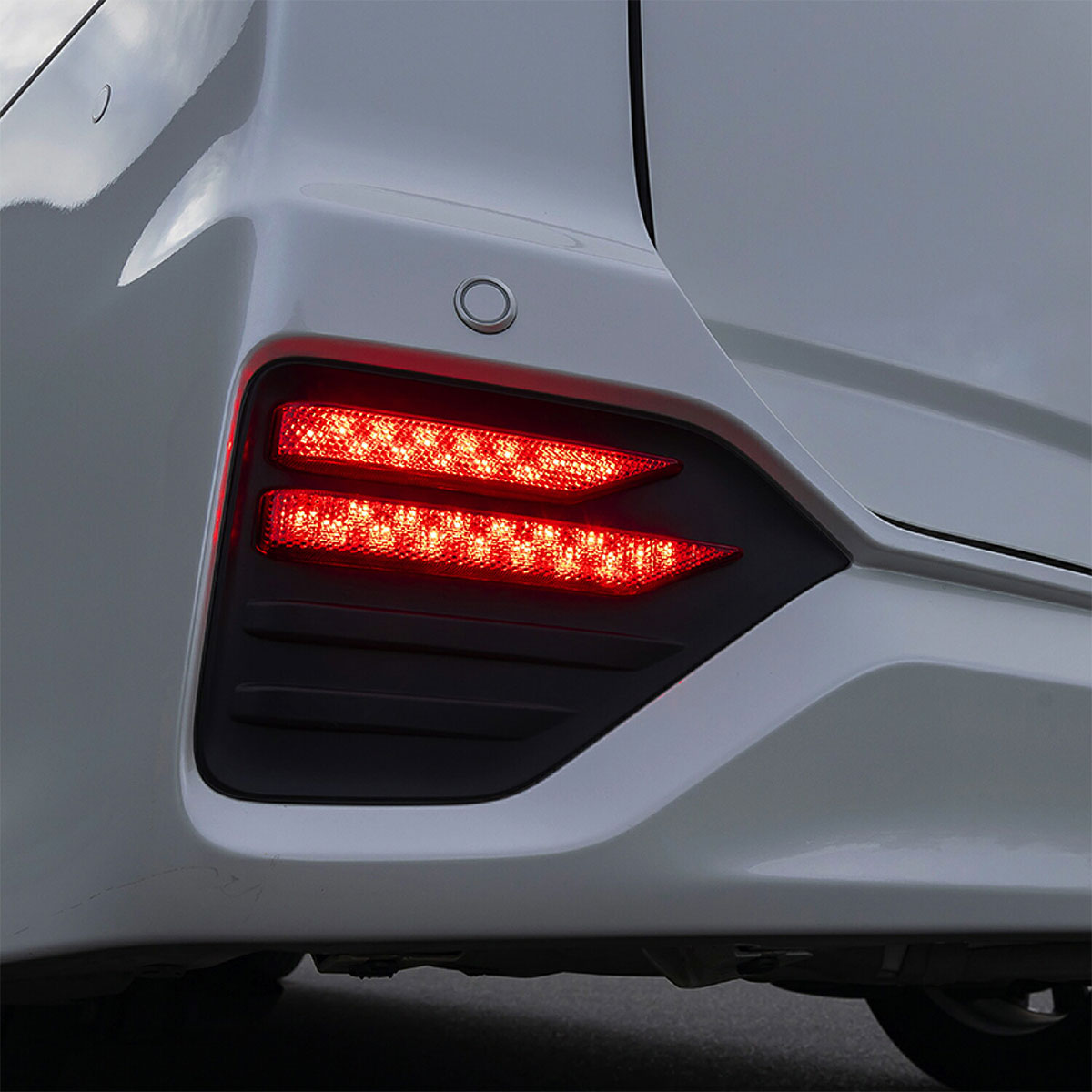 楽天市場】Valenti ヴァレンティ LEDリアバンパー リフレクター 90型