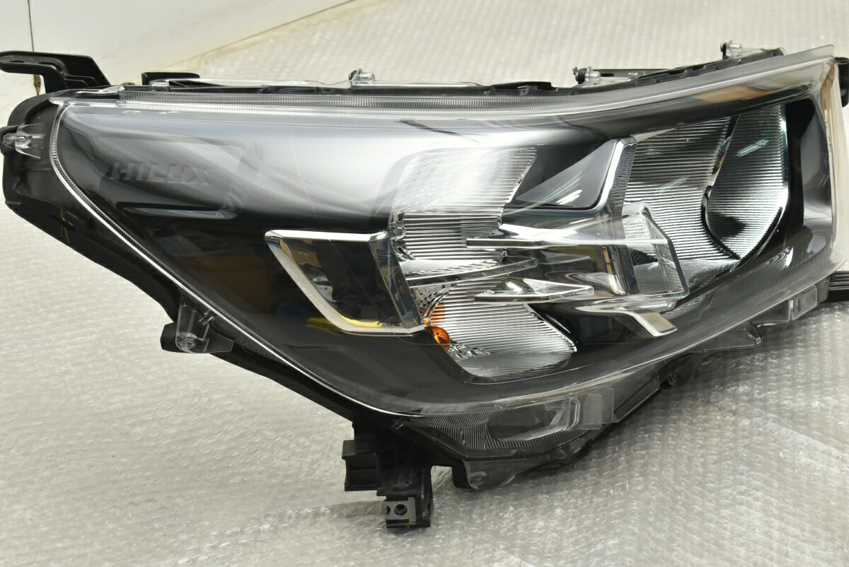 楽天市場】中古 トヨタ GUN125 ハイラックス 後期 純正 ヘッドライト