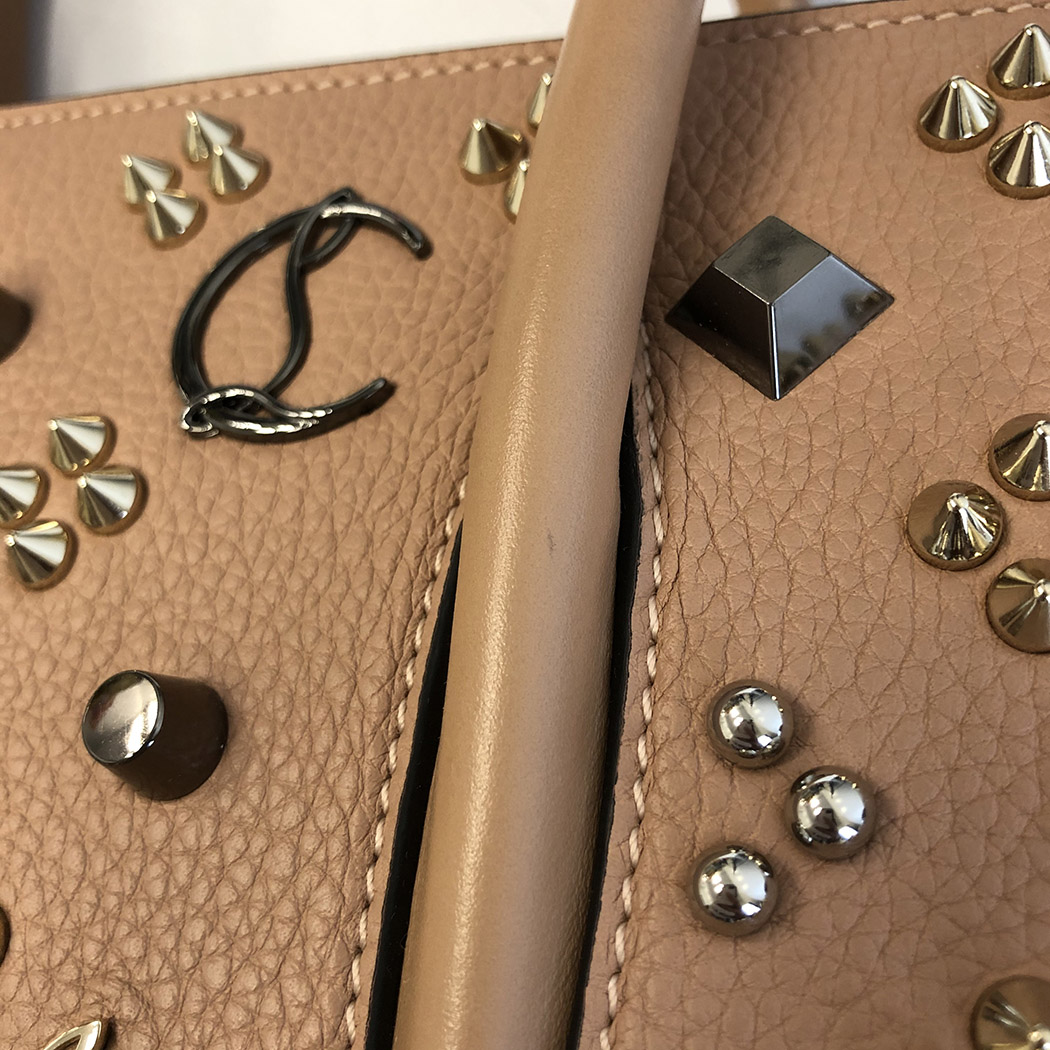 楽天市場】☆クリスチャン ルブタン パロマS ミディアム レザー バッグ