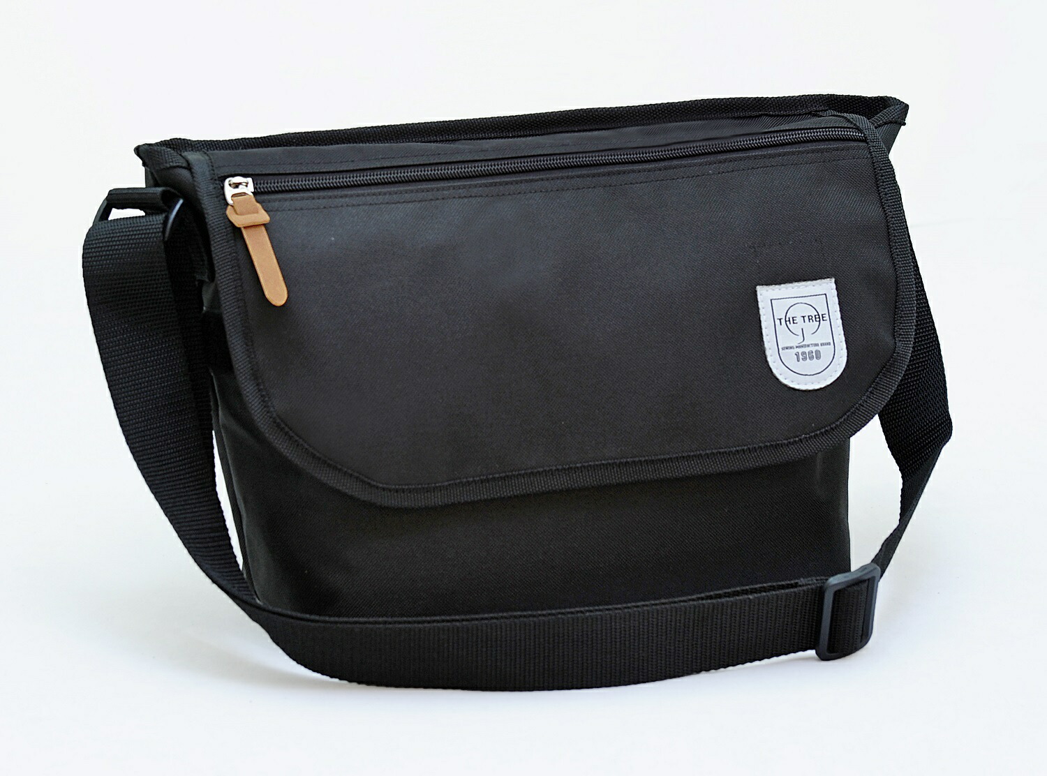 楽天市場】【送料無料！】メッセンジャーバッグ ショルダーバッグ