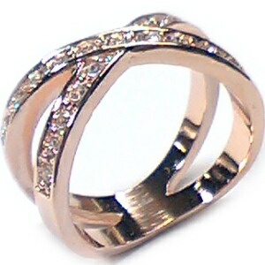 楽天市場】スワロフスキー21石がクロスしてきらめく幅広エックスリング