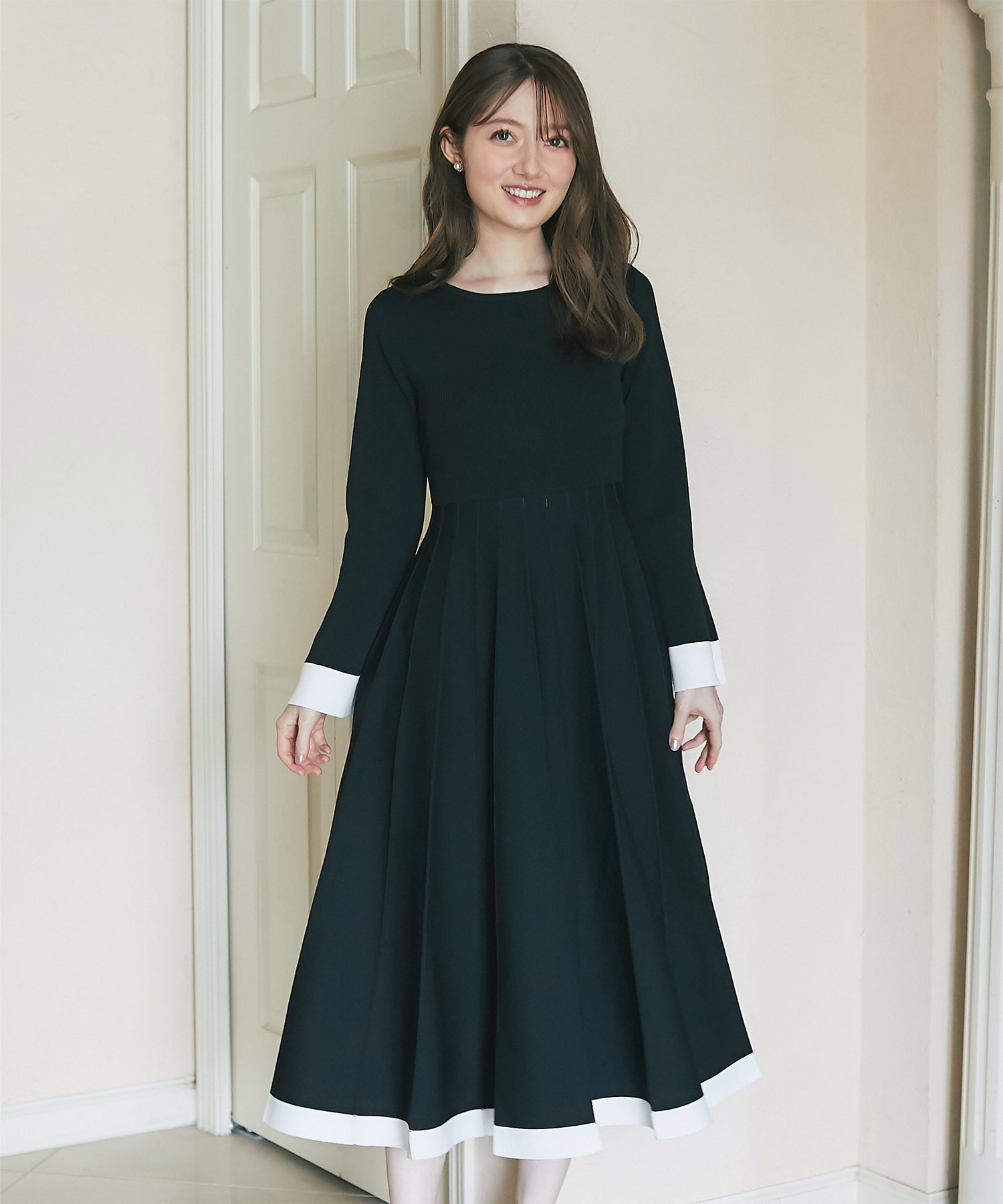 楽天市場】フレアスリーブバイカラーニットワンピース【brionella