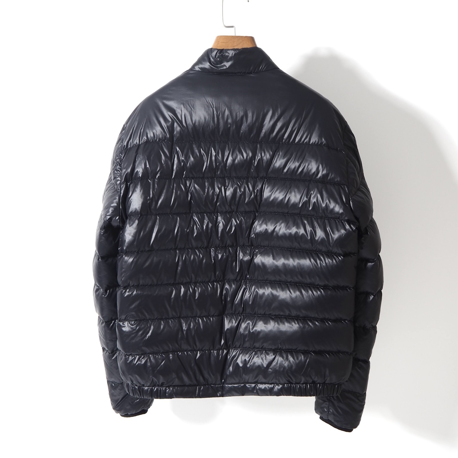 楽天市場】美品 プラダ PRADA 18年製 トライアングルプレート ダウン