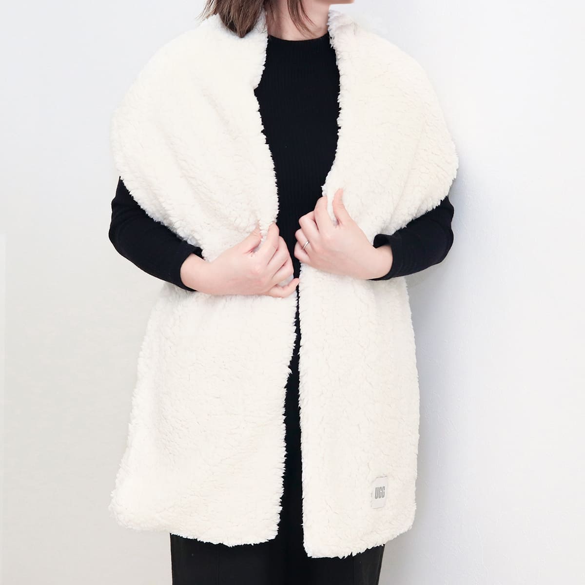 楽天市場】UGG アグ マフラー ストール シェルパ オーバーサイズド