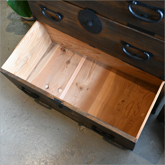 楽天市場】迫力ある金具が魅力的 和箪笥 リメイク品 4段 幅82cm