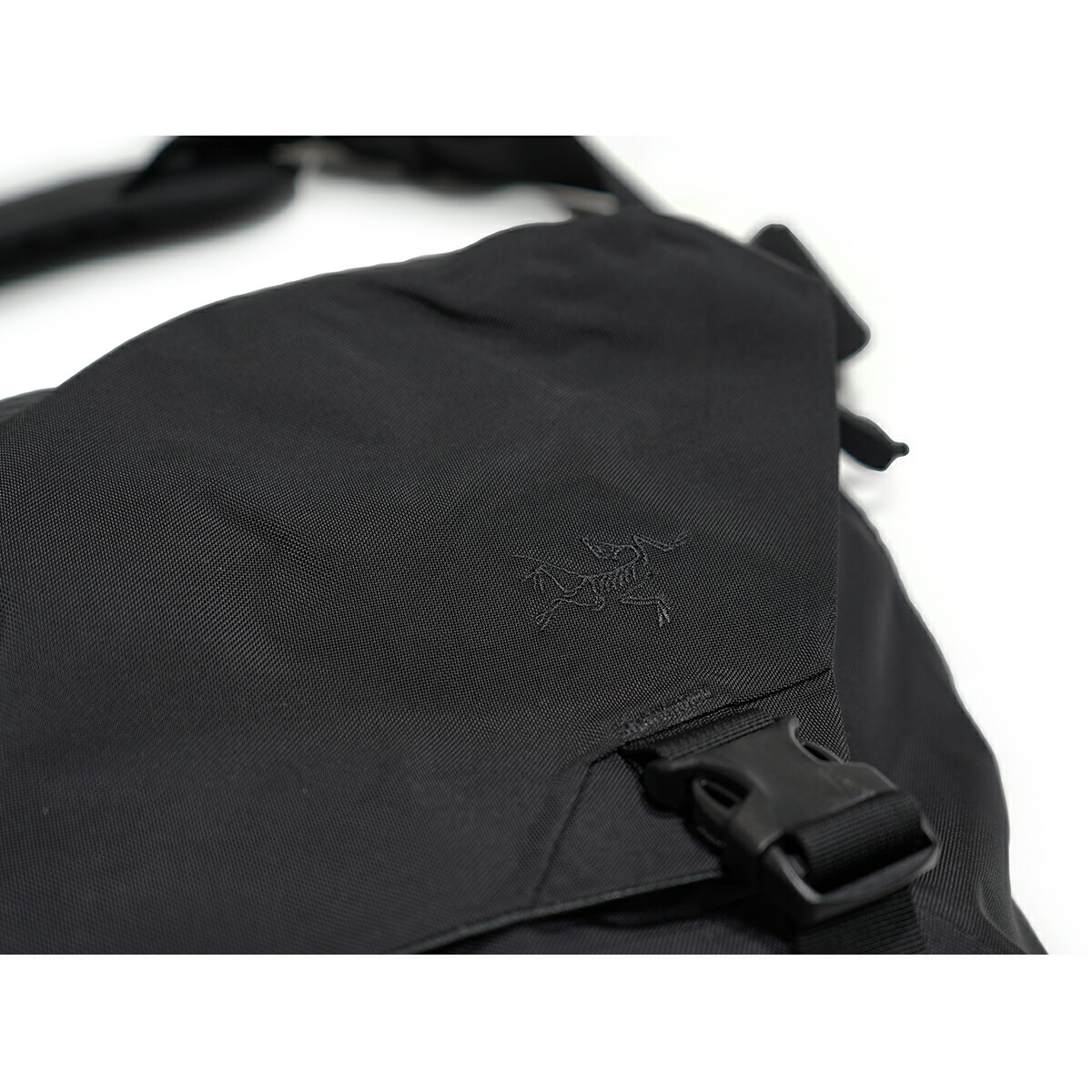 楽天市場】アークテリクス リーフ Arc'teryx LEAF COURIER BAG 15