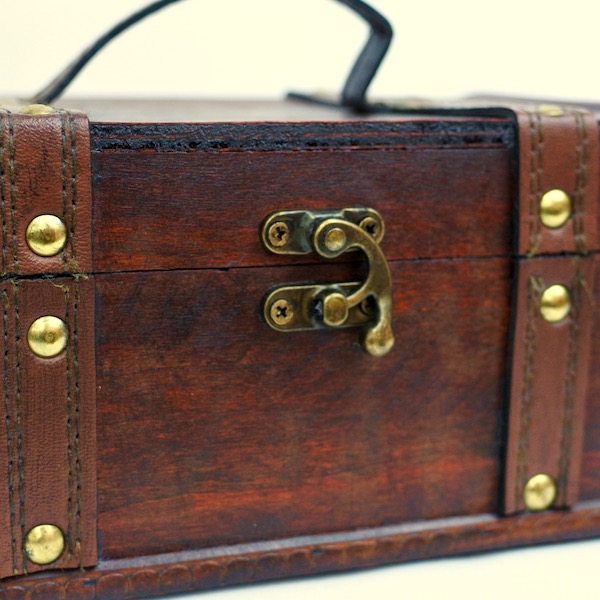 楽天市場】アンティーク雑貨 宝箱 トランク型 アジアン雑貨 バリ