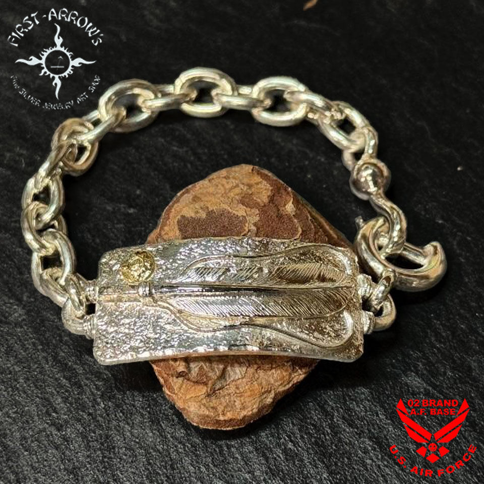 楽天市場】ポイント2倍!!ファーストアローズ K18付 フェザーベアロック