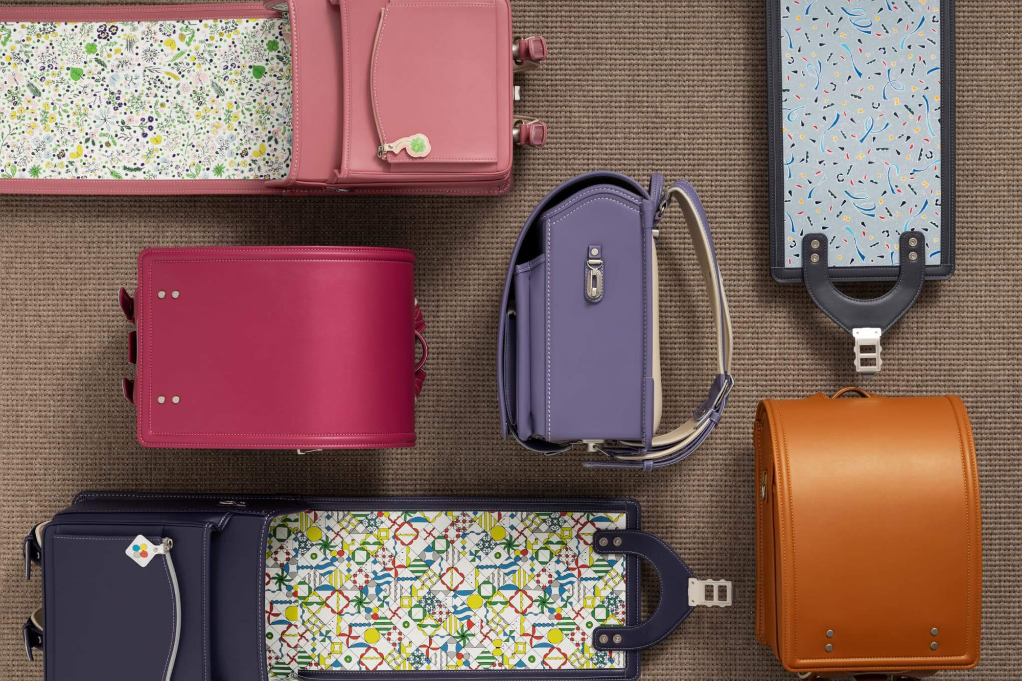 土屋鞄、2025年入学用ランドセルに「ミナ ペルホネン」コラボ第3弾。各