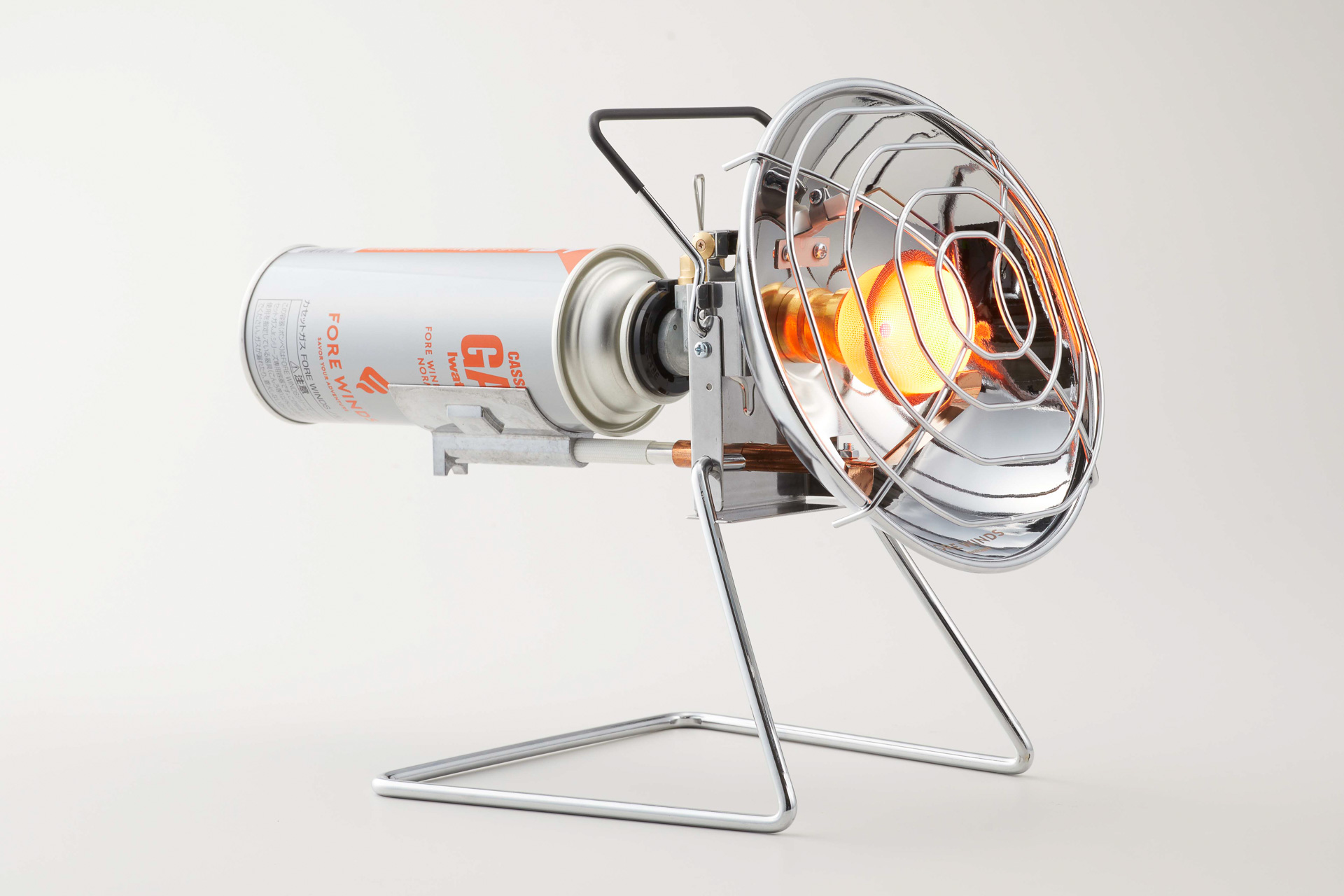 イワタニ、カセットガス直結型の屋外専用ヒーター「OUTDOOR HEATER