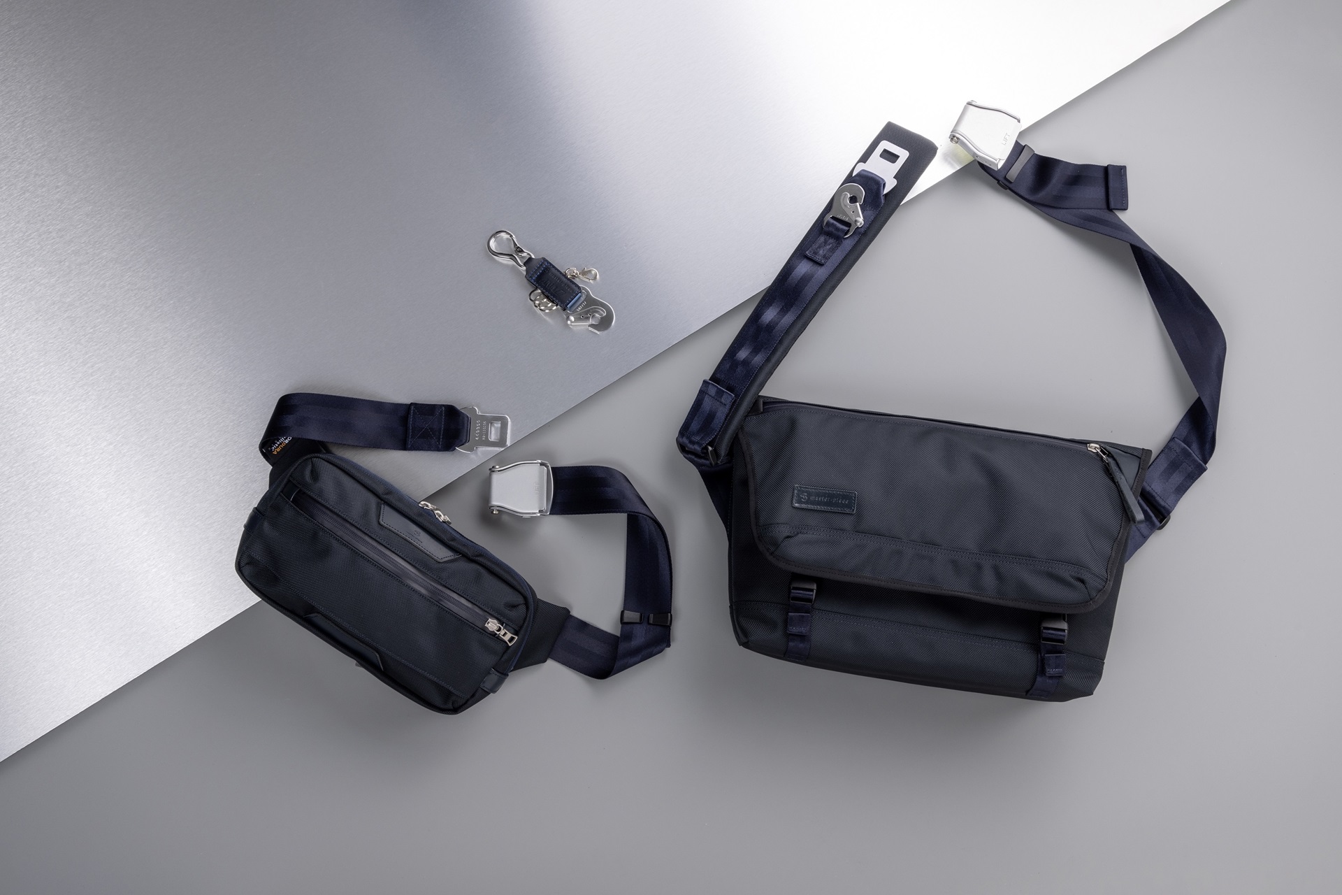 ANA×master-piece、飛行機のシートベルトを再利用したメッセンジャー