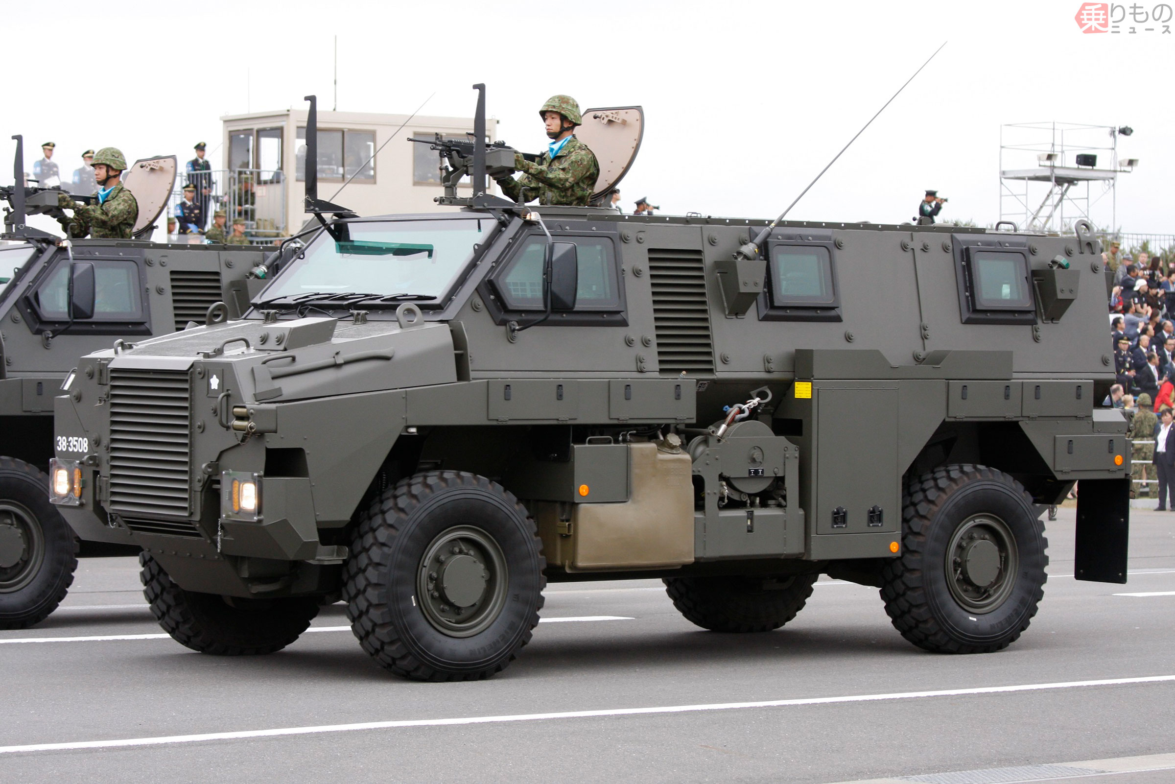 陸自に8台のレア車両「輸送防護車」 数だけの問題じゃない、ほとんど目