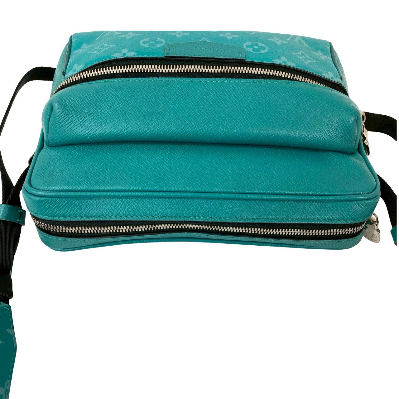 LOUIS VUITTON ルイヴィトン アウトドア メッセンジャーPM ショルダー