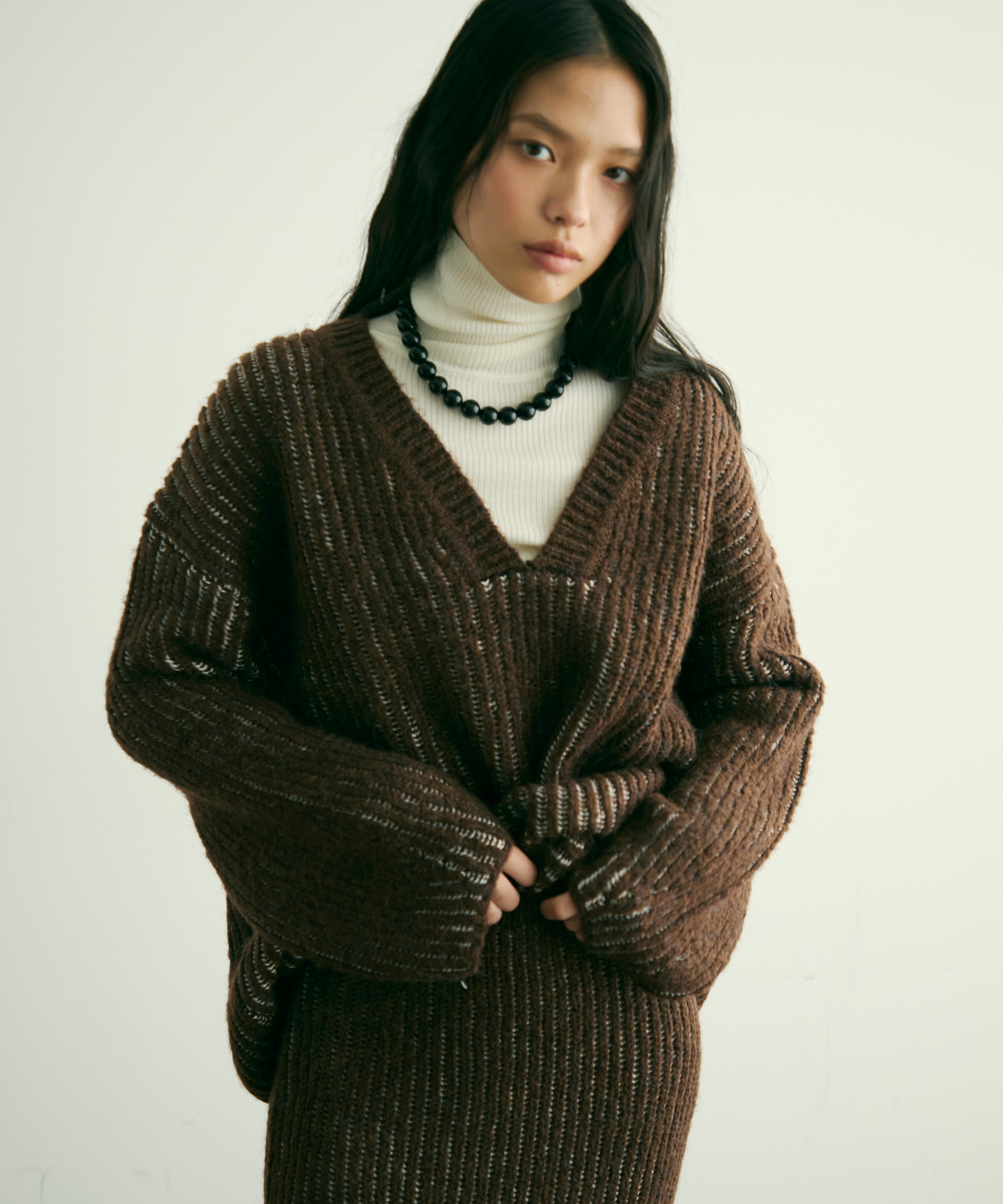 両畦ストライプアルパカタッチ深Vニット | Trish