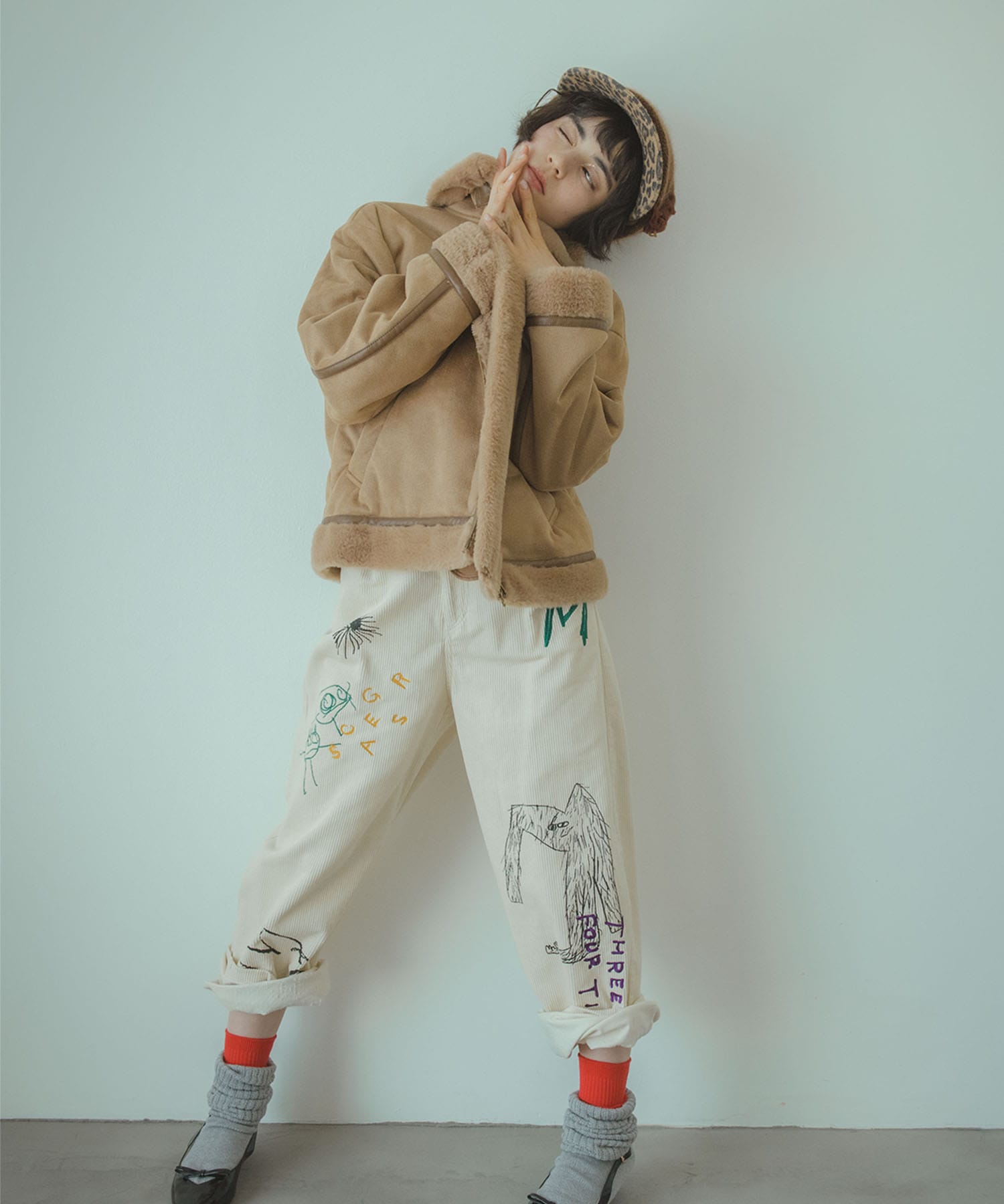 🐘落書き刺繍コーデュロイパンツ🐘｜スリーフォータイム｜ショップ