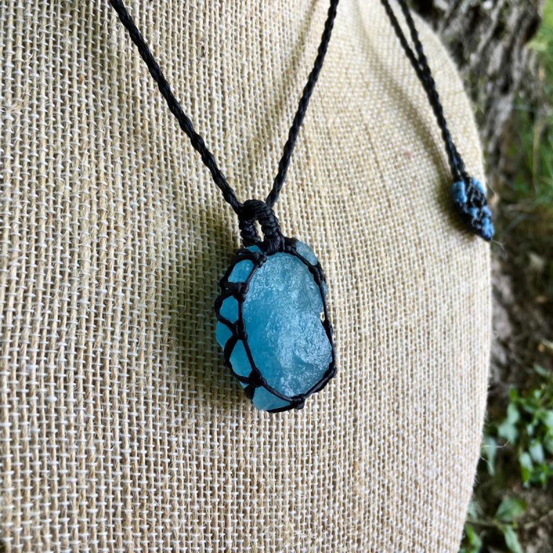 1点物 富・幸福のシンボル 天然アクアマリン原石ネックレス