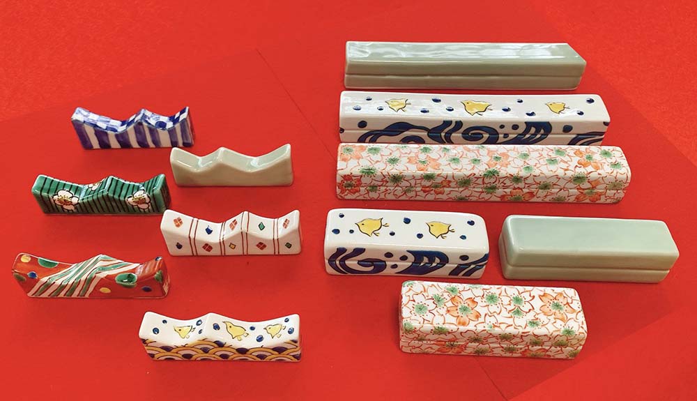 文房四宝だいすき帳 vol.15 九谷焼の文鎮と筆置き | 書道総合サイト