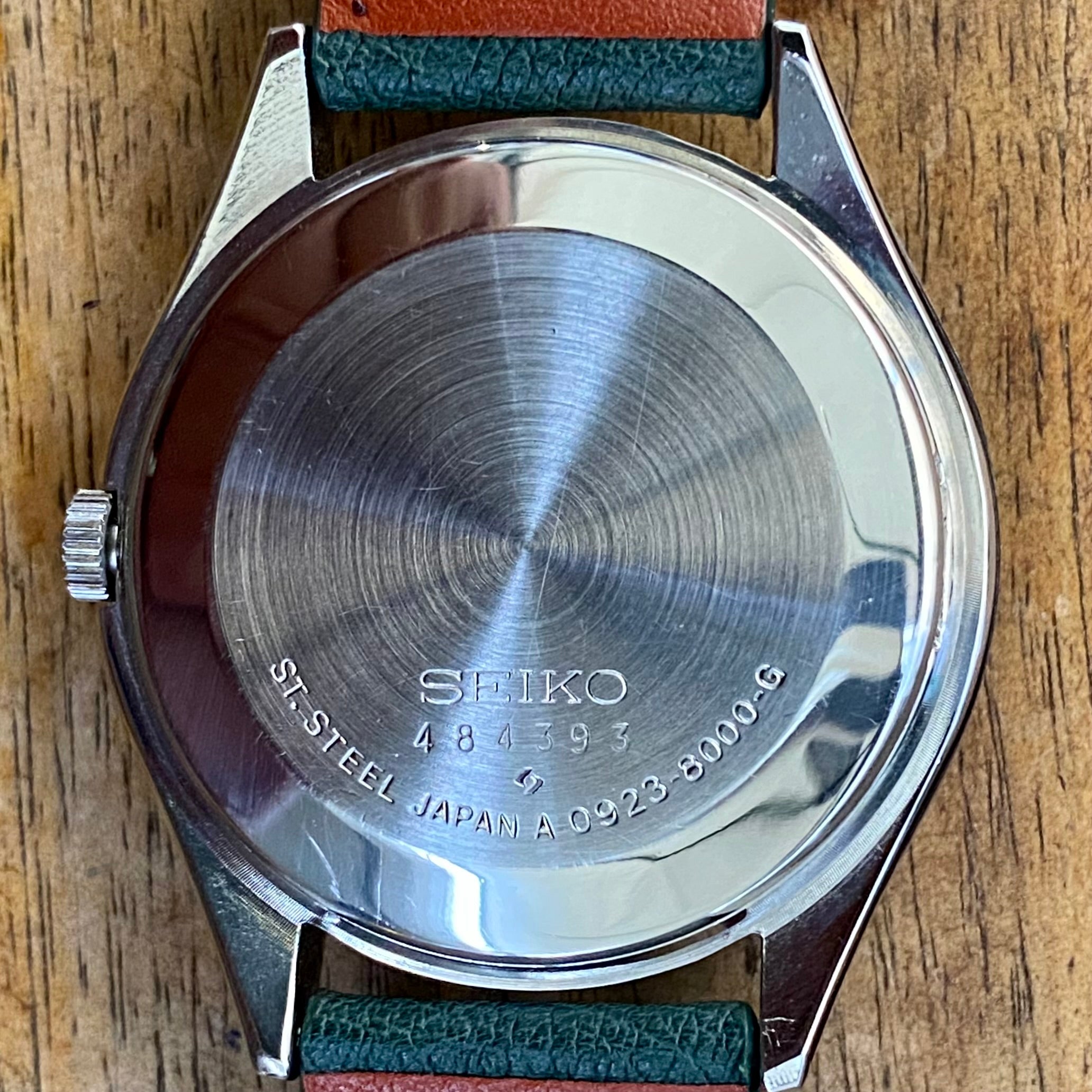 Vintage August 1974 Seiko Quartz QZ 0923-8000 Green Sand Dial in