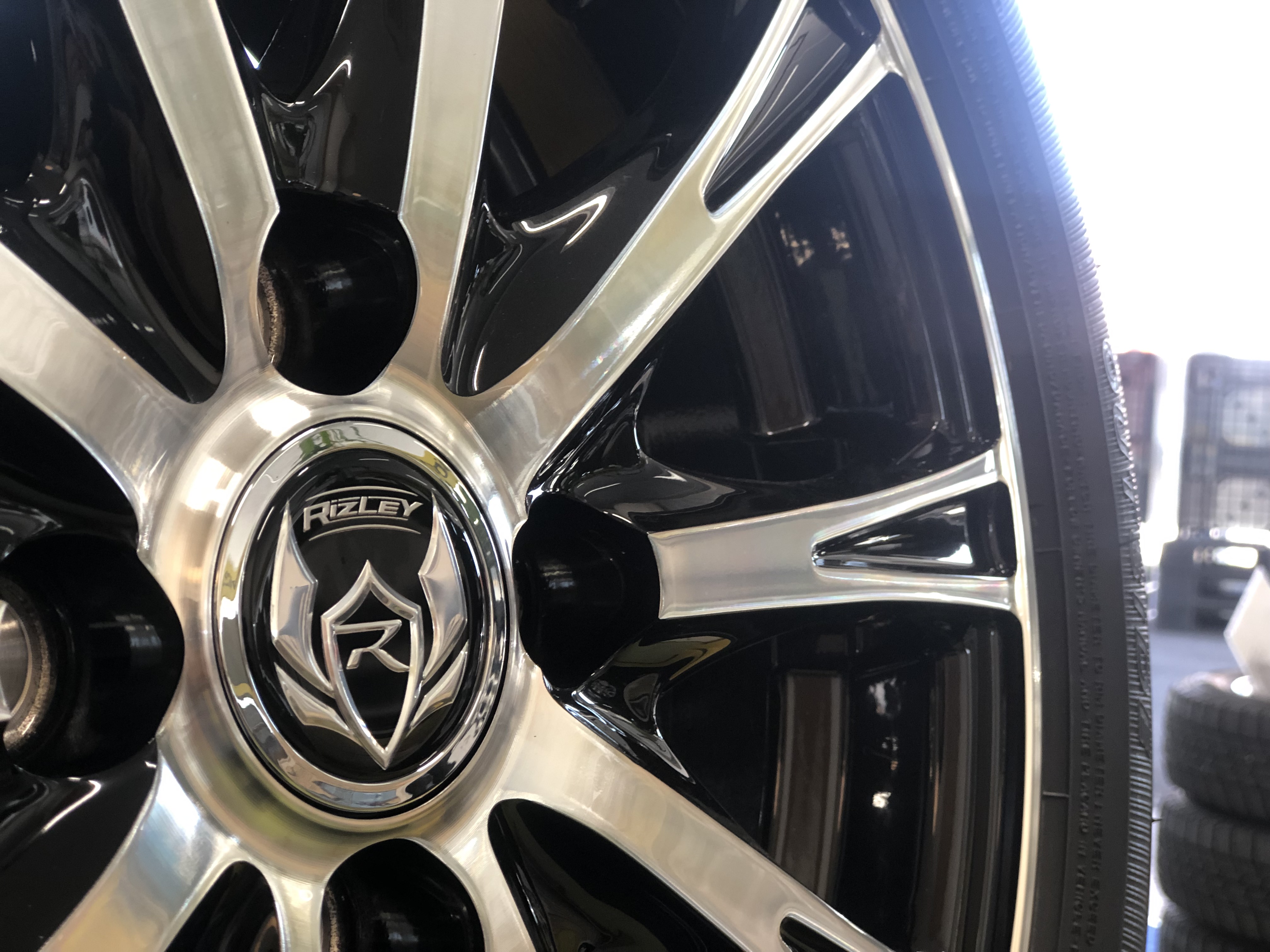 未使用品！タンク ＆ ルーミー用 15インチセットが入荷！ | U