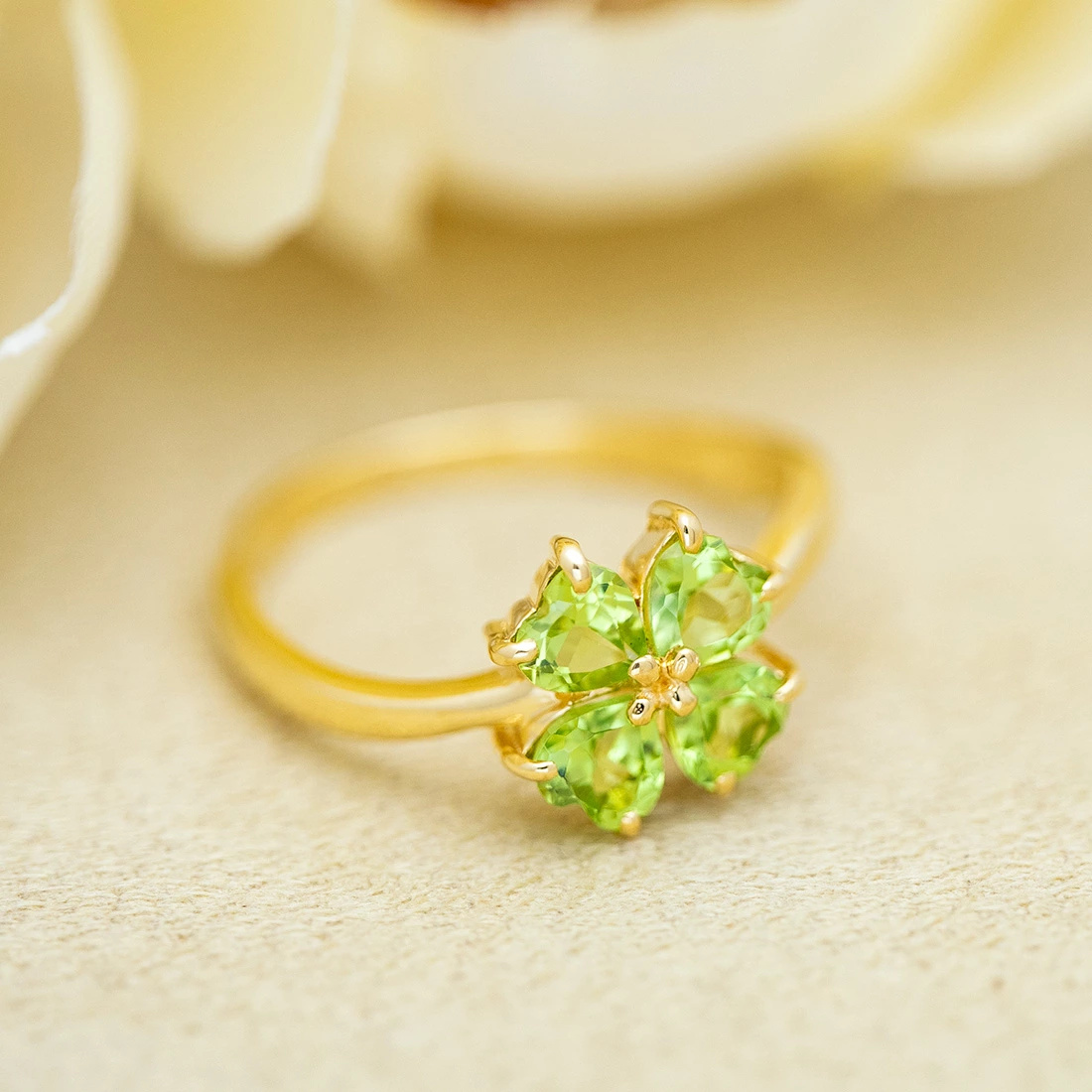 K18 ペリドット クローバーモチーフ リング[商品番号:RG0107] | umu