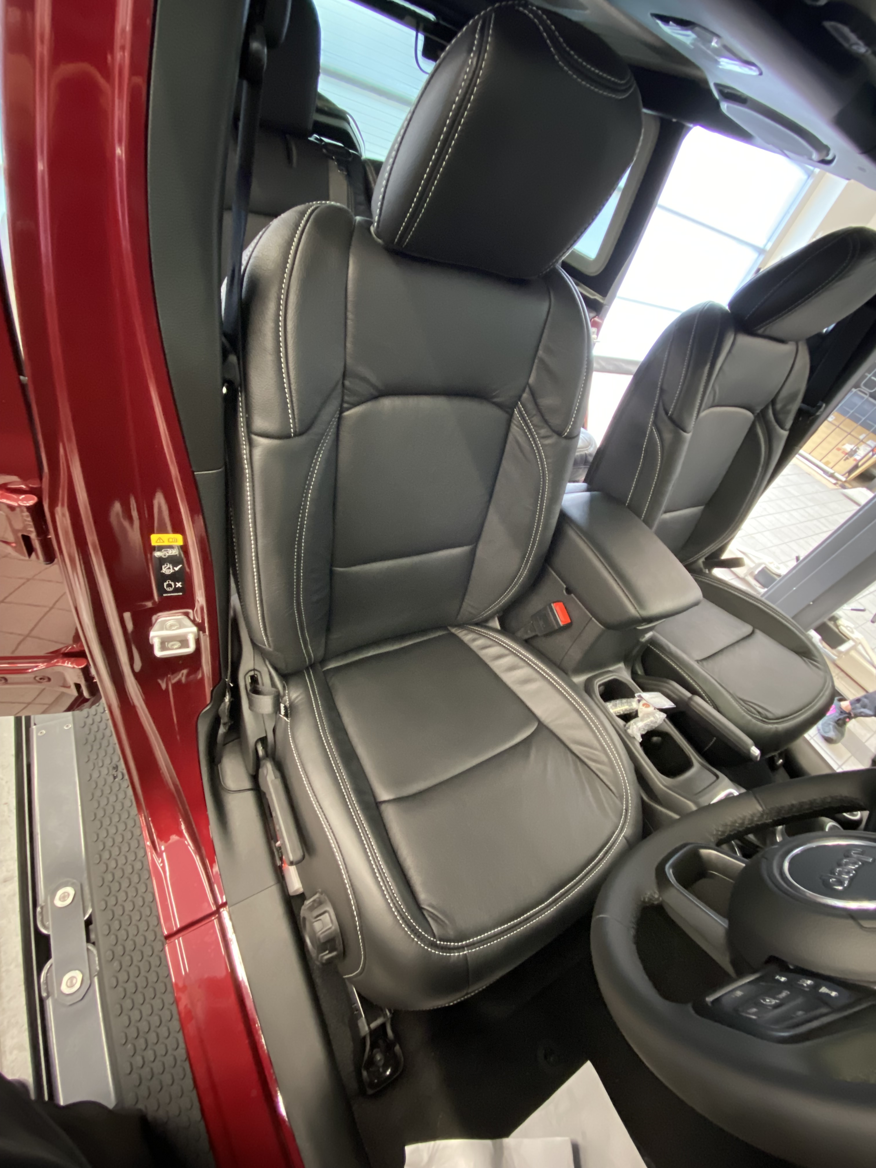 Jeepラングラーアンリミテッドの本革シート張替え - Union leather