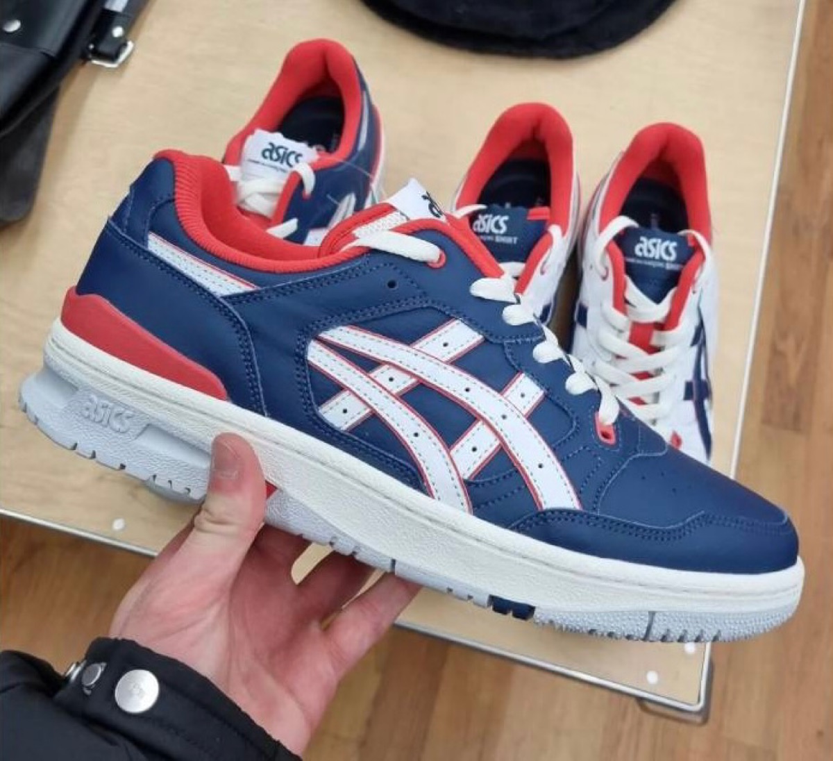 COMME des GARÇONS SHIRT × ASICS 『EX89』が国内発売開始 ［23FW