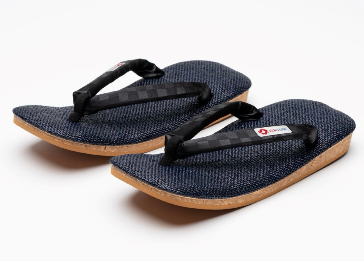 MIZUNO × 2025 大阪・関西万博 ミャクミャクをモチーフにした