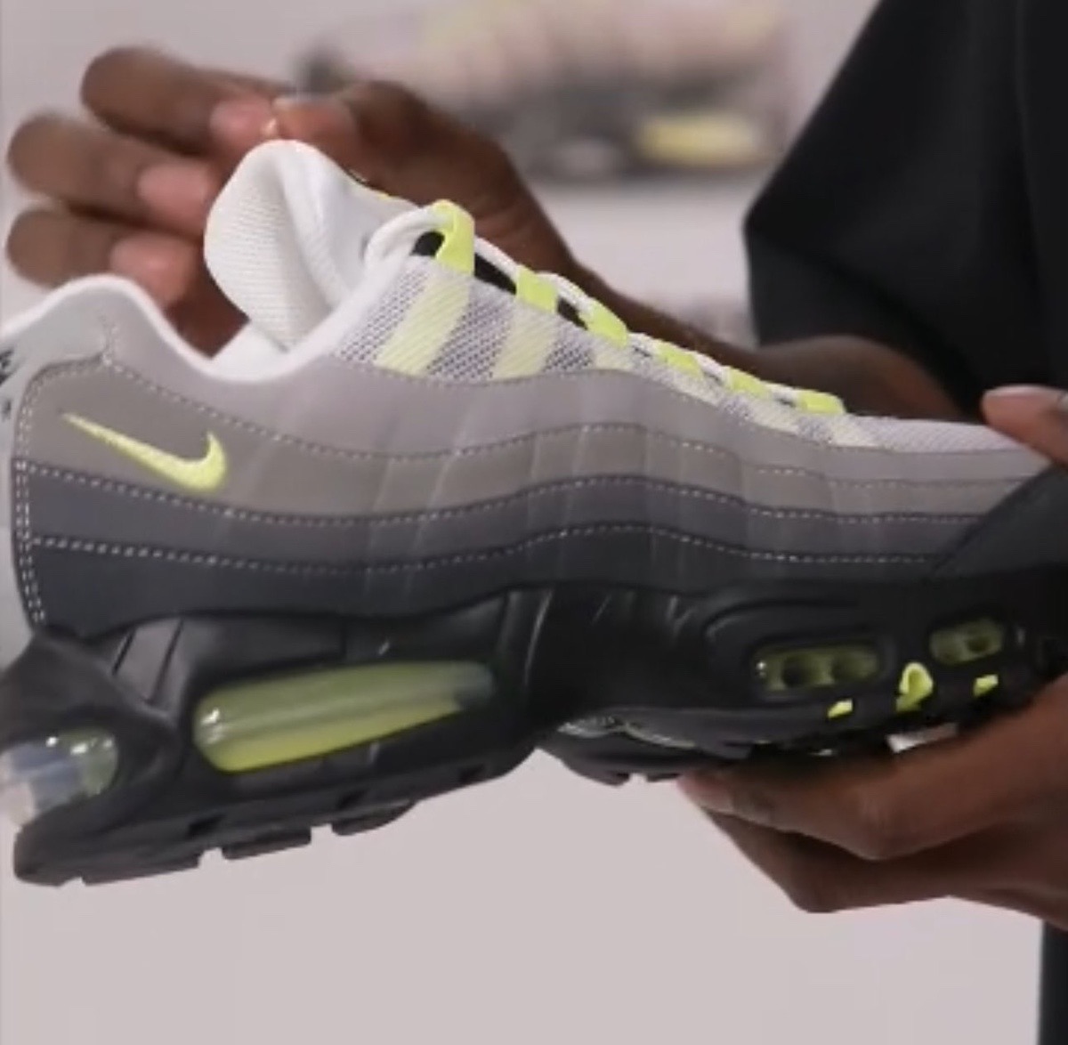 Nike Air Max 95 OG Big Bubble “Neon”が国内3月5日に復刻発売［HM4740