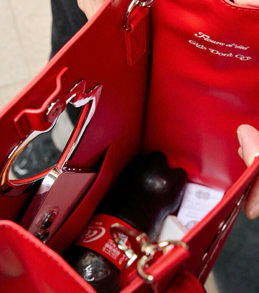 été x Girls Don't Cry 『fake leather 2 way bag』が国内11月10日より