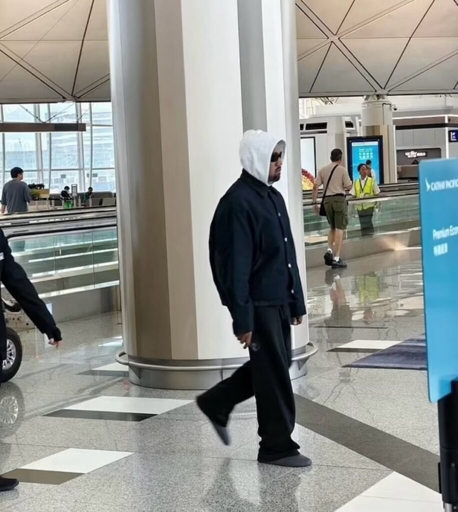 YZY スリッパタイプの新型フットウェア『SL-01』が発売開始 | UP TO DATE