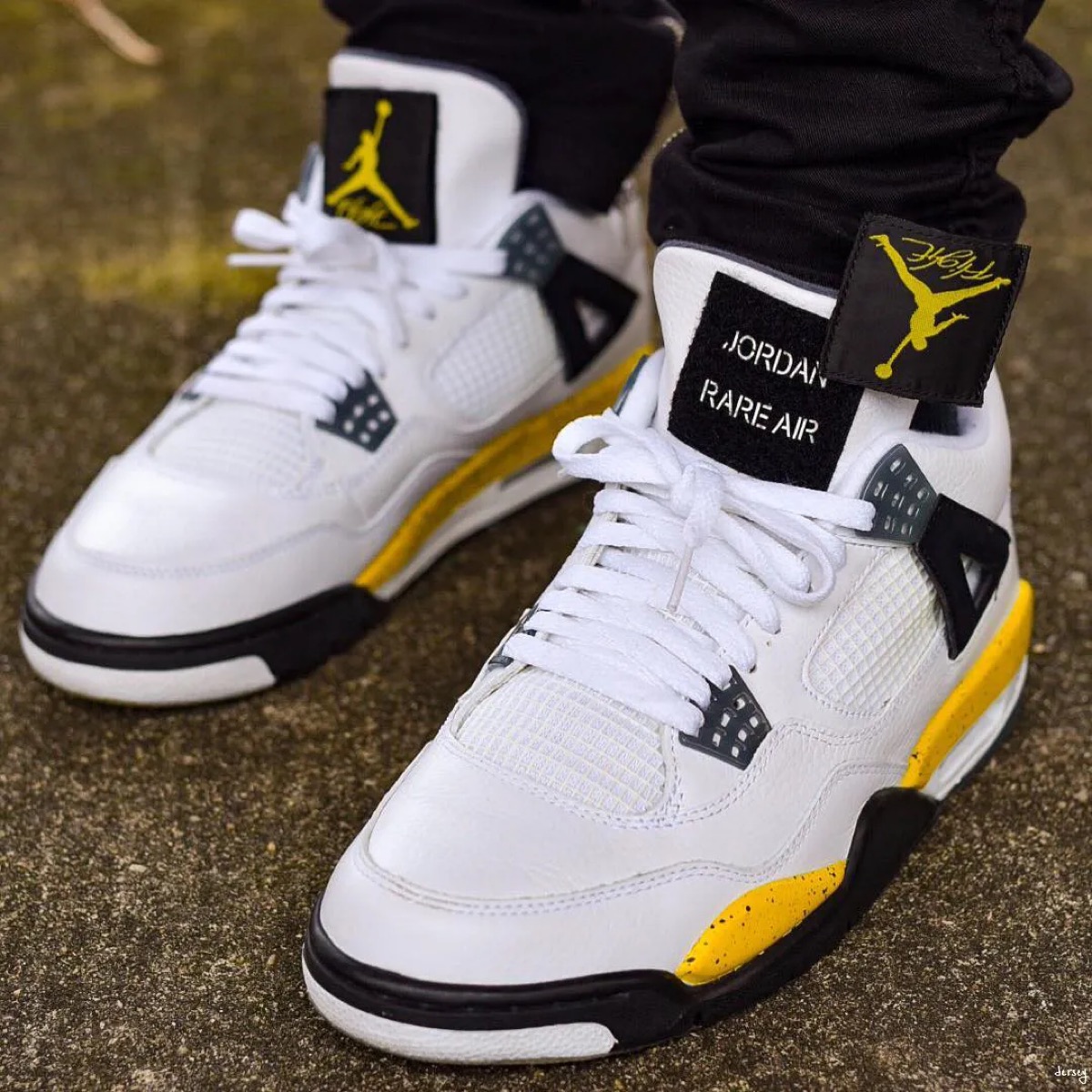 Nike Air Jordan 4 Retro “Tour Yellow”が9月5日に復刻発売予定