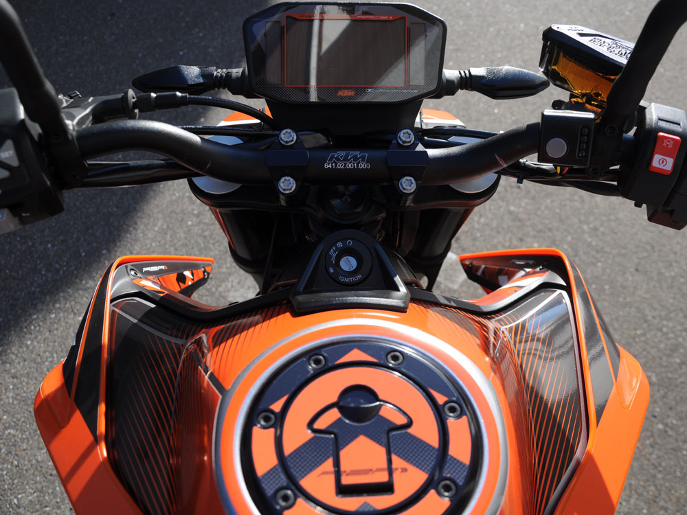 インナーカウルデカール 790/890DUKE – バイクデカールのウラガミワークス