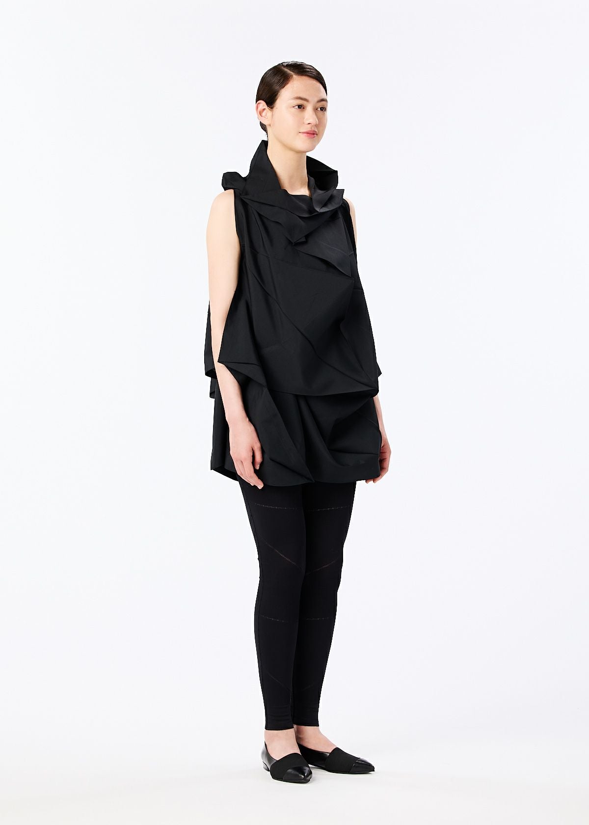 132 5. SOLID – ISSEY MIYAKE ONLINE STORE