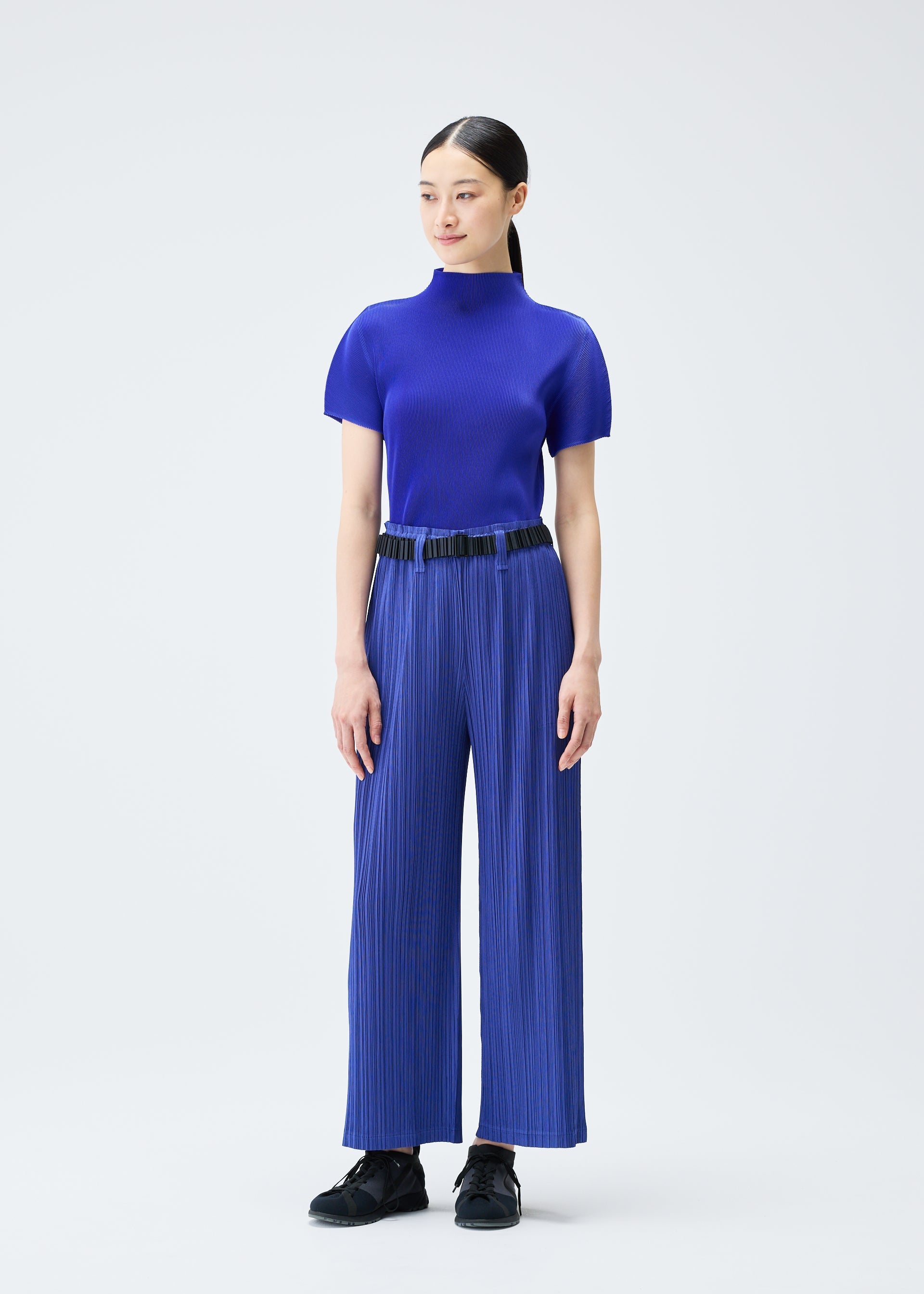 PLEATS BELT – ISSEY MIYAKE ONLINE STORE