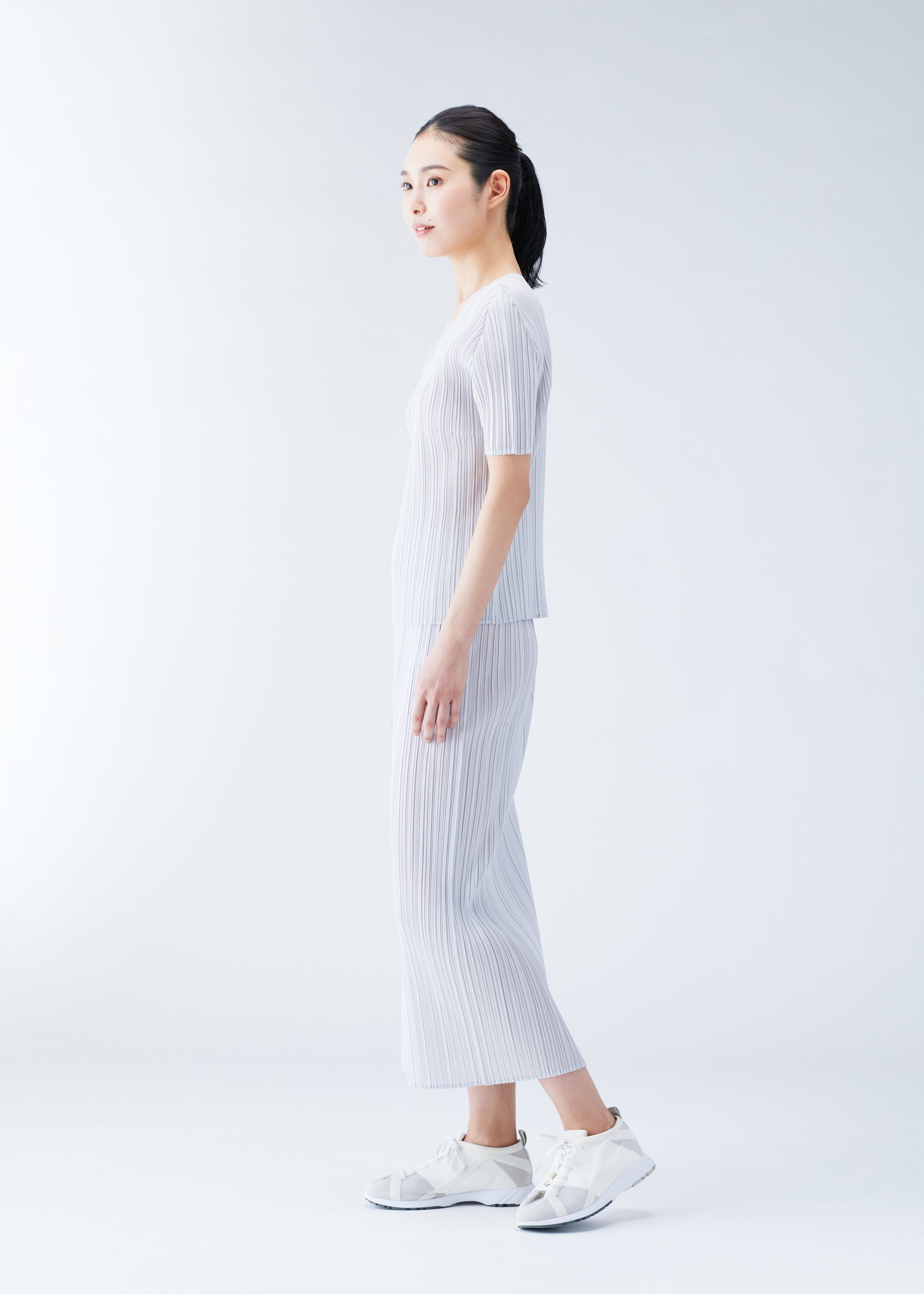 BASICS – ISSEY MIYAKE ONLINE STORE