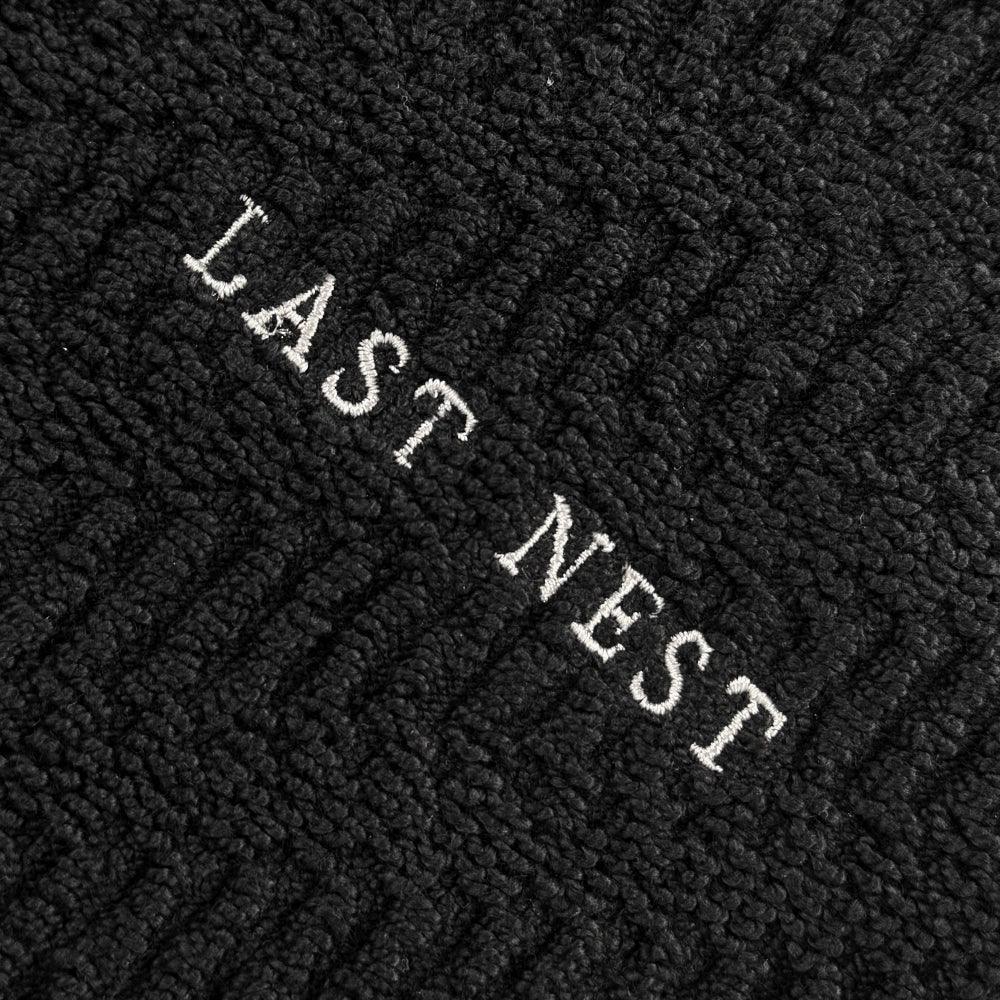 LAST NEST(ラストネスト)商品ページ - Logo Emb Knit Vest - Black