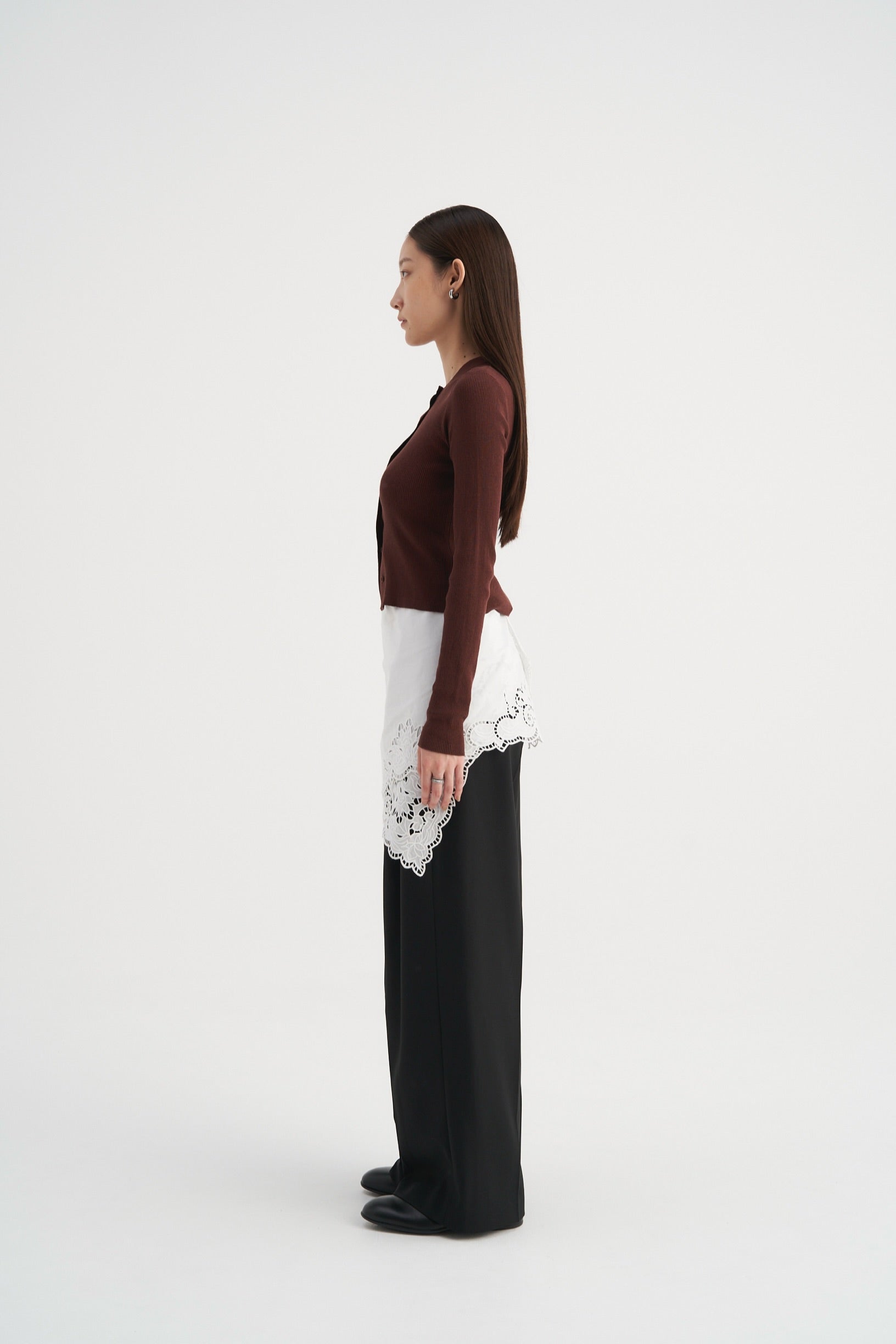 Scallop embroidery scarf – Venica