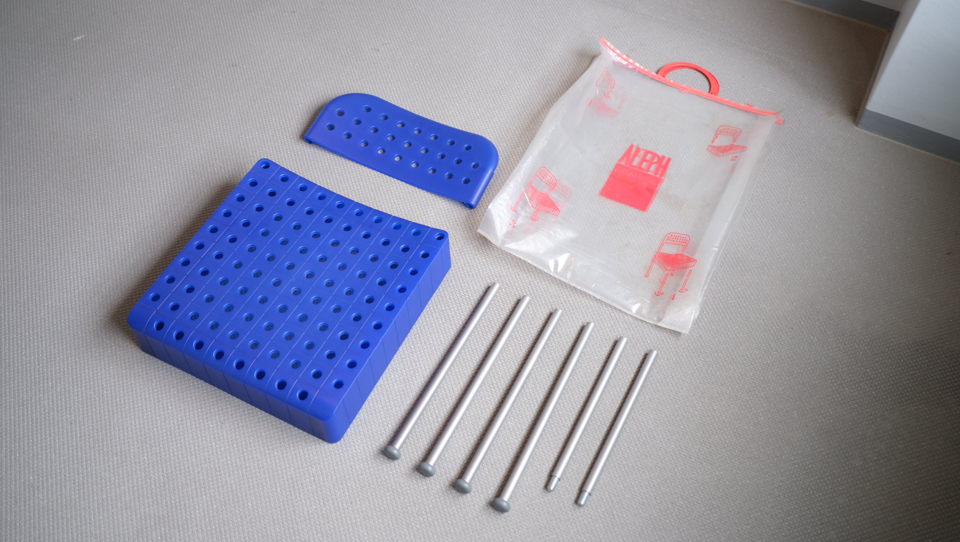 エンツォ・マリ ボックスチェア 椅子 Enzo Mari BOX chair ALEPH