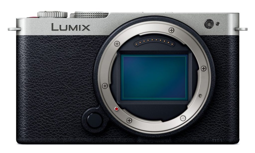 パナソニック、フルサイズミラーレス一眼カメラ「LUMIX S9」を発表