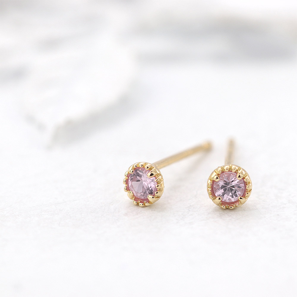 アクセサリーのプレゼント K18YG ピンクサファイア ピアス 18金