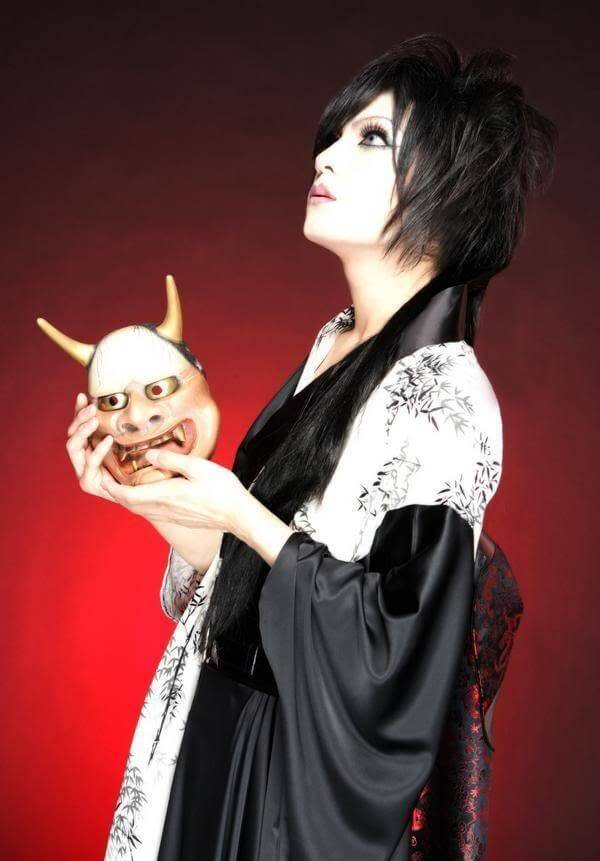 Kaya V. Kaya solo photo for Hyakki Yagyou | vkgy (ブイケージ)