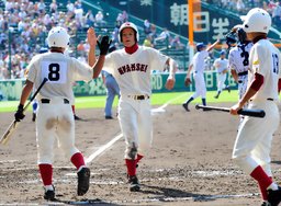 asahi.com：高校野球ニュース「甲子園満員、70年ぶり登場の関西学院