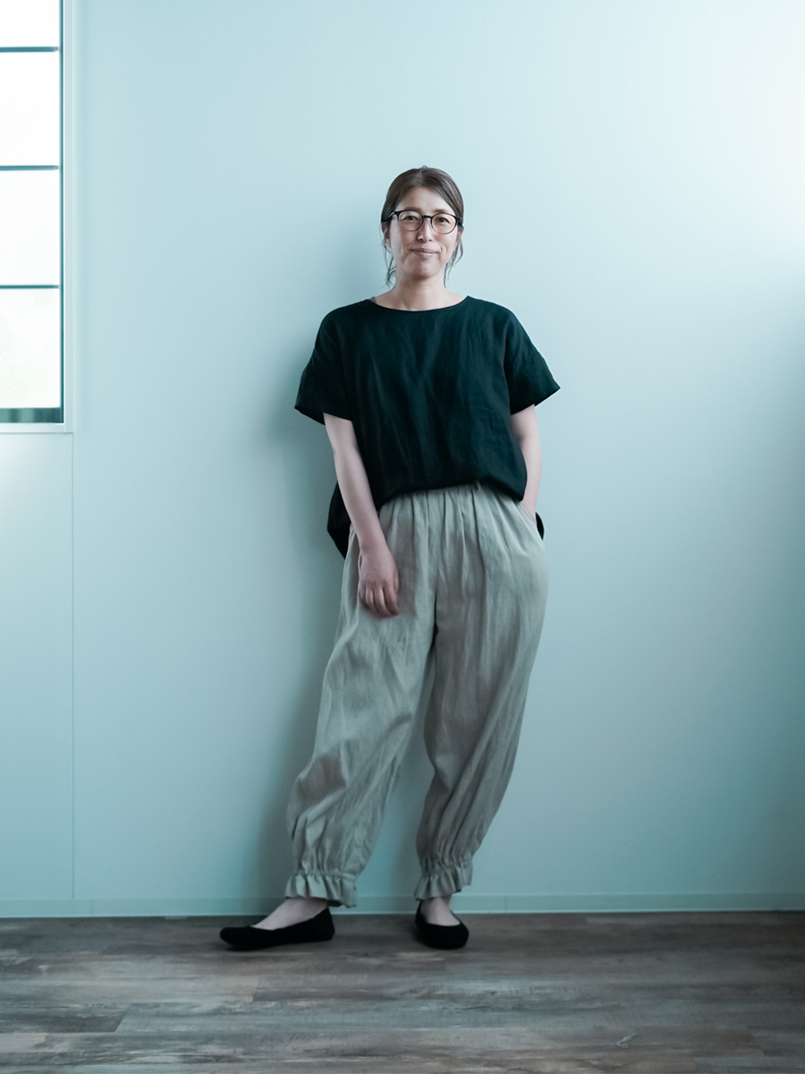 リネントップス】ドロップショルダー 背中ギャザー リネンブラウス