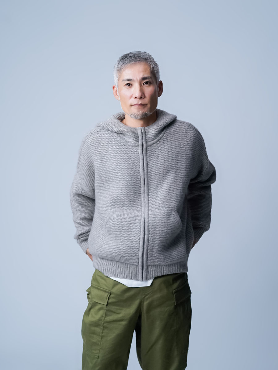 ヤク80%カシミヤ20%】大地の恵み、都会の品格 ジップアップパーカー