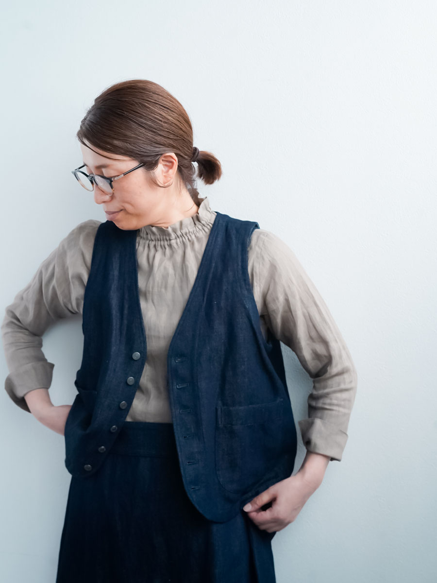 リネントップス】 軽く やわらかい タートル ネックインナー ／ 榛色