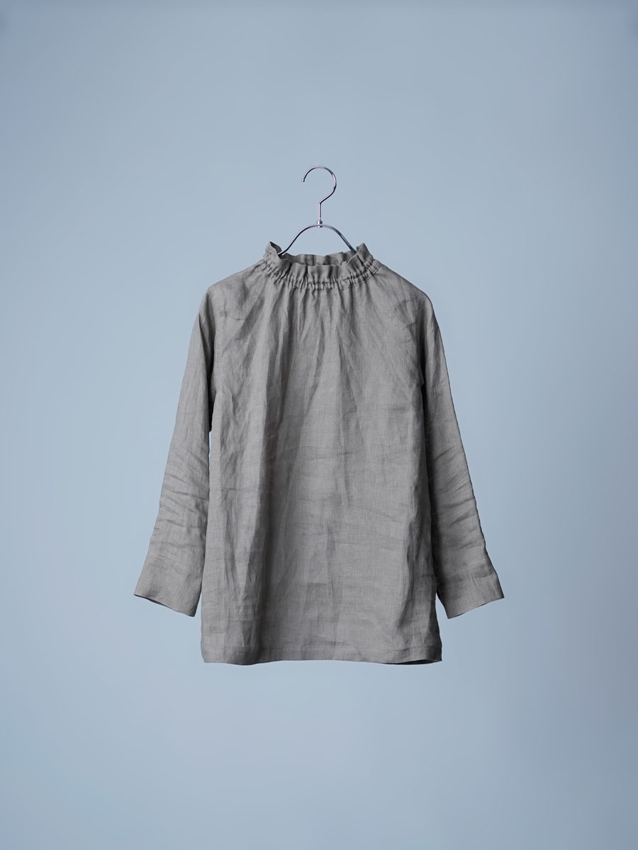 リネントップス】 軽く やわらかい タートル ネックインナー ／ 榛色