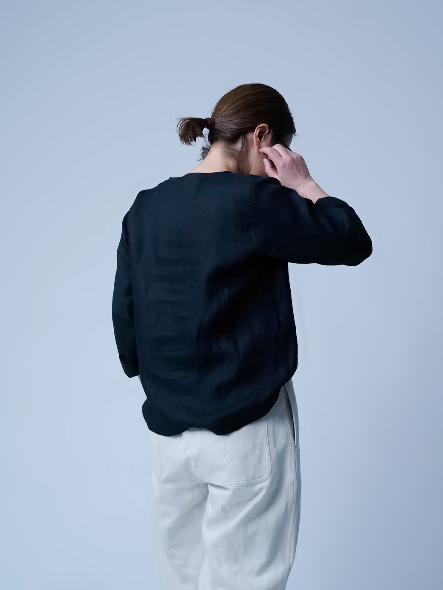 プレミアム】リネントップス 丸首 トップス 薄地 ／ ランプブラック