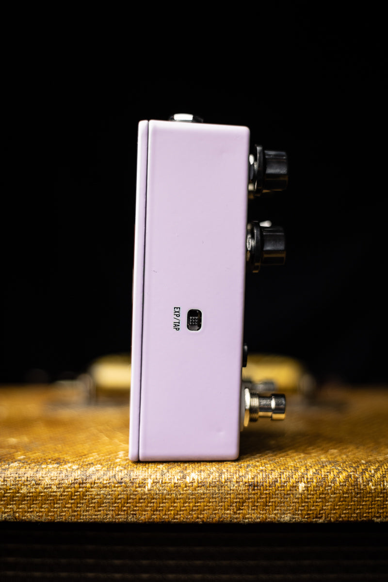 JHS Emperor V2 Chorus Vibrato Pedal – Walt Grace Vintage