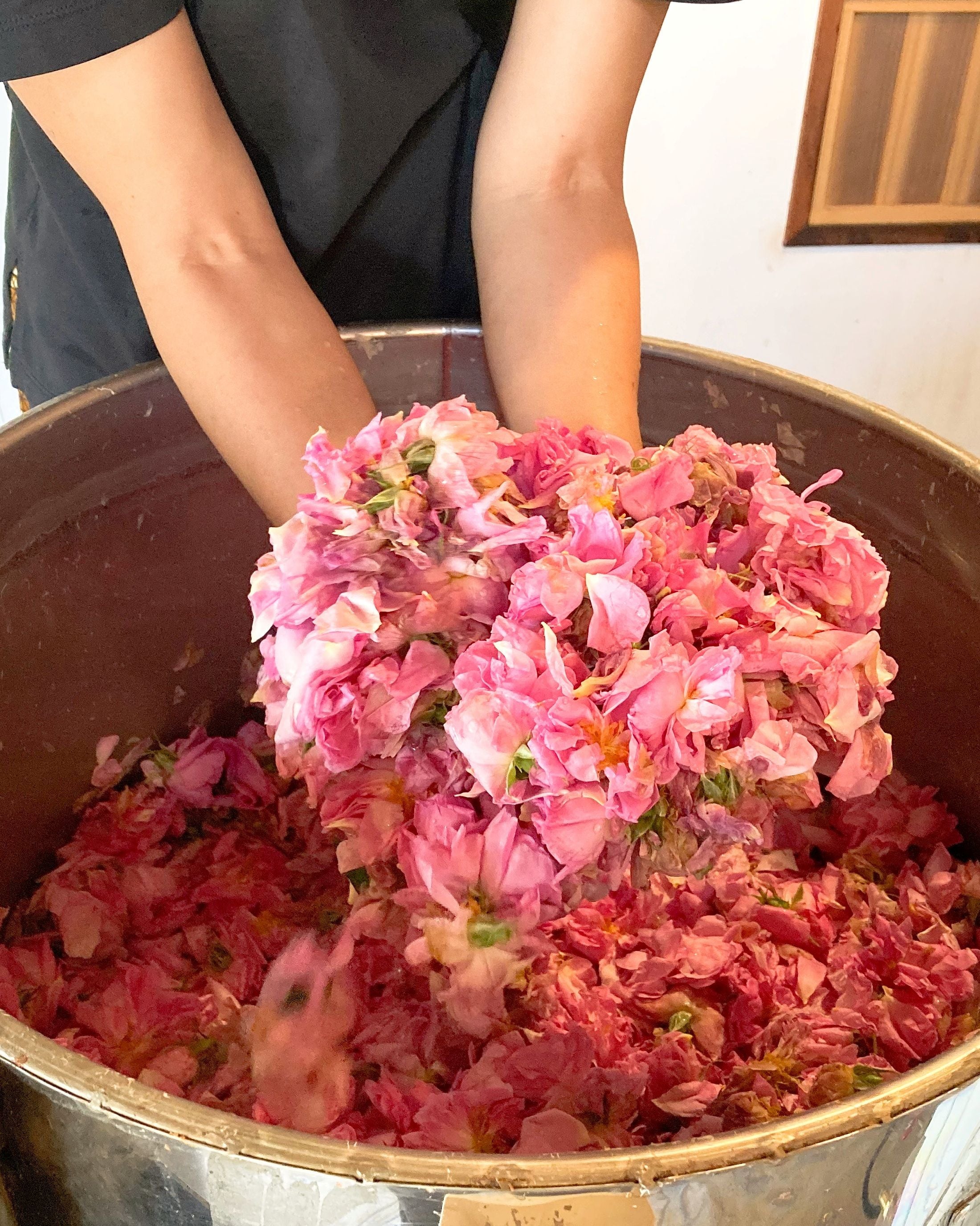 国産ローズウォーター アロマスプレー 100ml｜本場ブルガリアから高