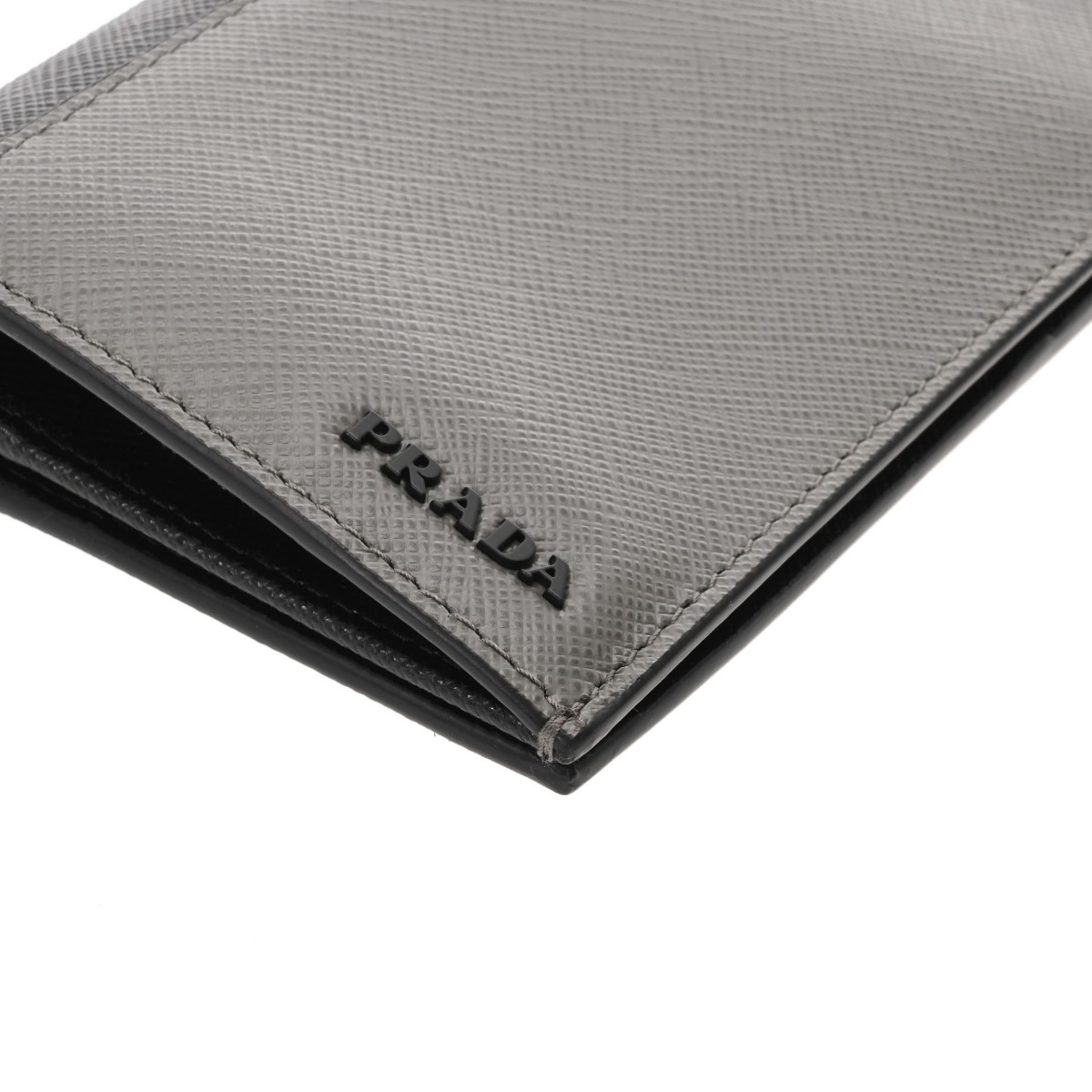 プラダ 長財布 グレー/ブラック 2MV836 サフィアーノレザー レディース